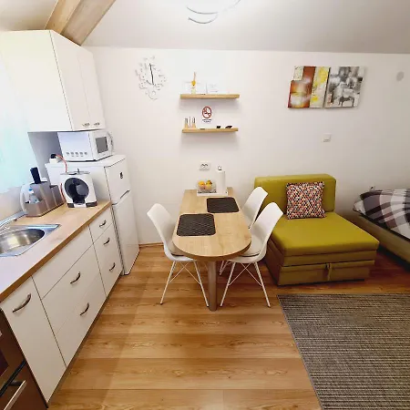 Cozy Tian In *