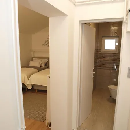 Cozy Tian In *